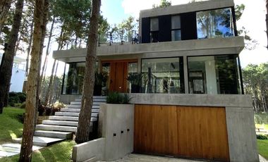 CASA VENTA VILLA ROBLES BARRIO ALBATROS