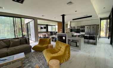 CASA VENTA VILLA ROBLES BARRIO ALBATROS