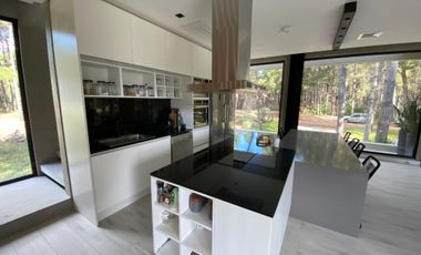 CASA VENTA VILLA ROBLES BARRIO ALBATROS