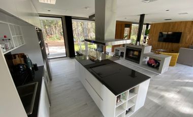 CASA VENTA VILLA ROBLES BARRIO ALBATROS