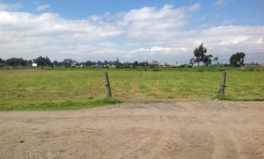 Venta Hacienda de 30 hectáreas en Lasso Vía Principal