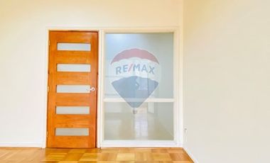 VENTA OFICINA EN MONEDA 2 PRIVADOS 2BAÑOS