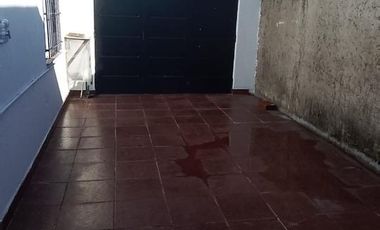 Casa en alquiler 3 ambientes - Malvinas Argentinas