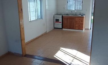 Casa en alquiler 3 ambientes - Malvinas Argentinas