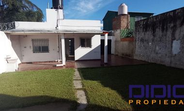 Casa en alquiler 3 ambientes - Malvinas Argentinas