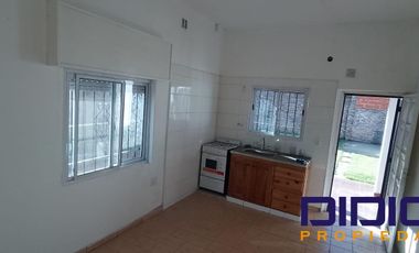 Casa en alquiler 3 ambientes - Malvinas Argentinas