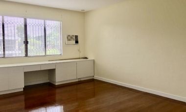 3 Bedroom House with garden FOR RENT - Green Meadows Village, Pasig