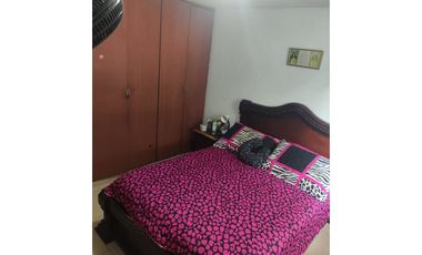 VENDO LINDO APARTAMENTO PRIMER  PISO VILLA CAROLINA PLAZA TIVOLY