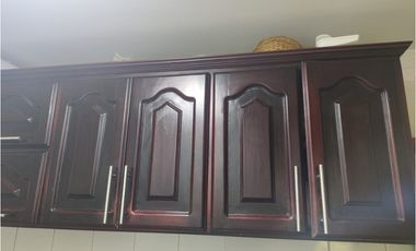 VENDO LINDO APARTAMENTO PRIMER  PISO VILLA CAROLINA PLAZA TIVOLY