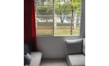 VENDO LINDO APARTAMENTO PRIMER  PISO VILLA CAROLINA PLAZA TIVOLY