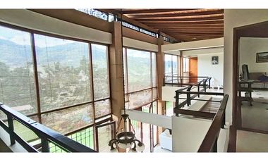 Vendo amplia casa de descanso en Copacabana en unidad cerrada