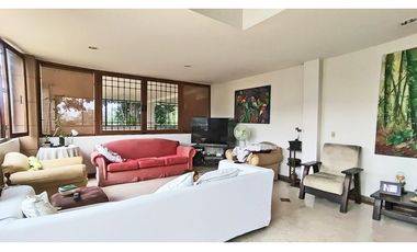 Vendo amplia casa de descanso en Copacabana en unidad cerrada