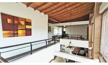 Vendo amplia casa de descanso en Copacabana en unidad cerrada