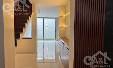 Casa en Venta en Fraccionamiento Paseo de la Reina