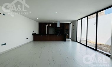 Casa en Venta Recamara en Planta Baja  Fraccionamiento Privado