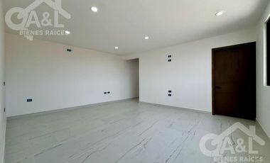 Casa en Venta Recamara en Planta Baja  Fraccionamiento Privado