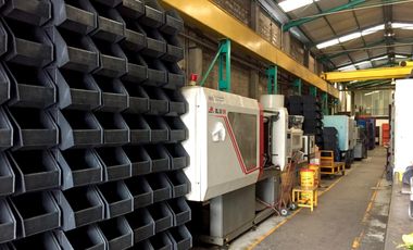 Bodega en renta, Col. Real, 495 M2 construcción, a 10 min del centro de Guadalajara