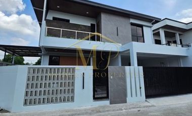 5BR MODERN RFO CORNER HOUSE WITH POOL FOR SALE IN ANGELES CITY, PAMPANGA