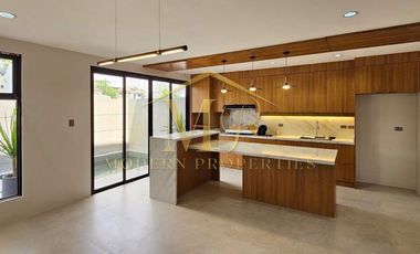 5BR MODERN RFO CORNER HOUSE WITH POOL FOR SALE IN ANGELES CITY, PAMPANGA
