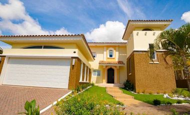 SE VENDE VILLA LUJOSA DE 4 REC.AMUEBLADA EN TUCAN COUNTRY CLUB(VL4L)