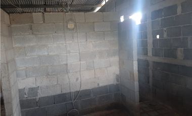SE VENDE CASA LOS HATILLOS DE PESÉ