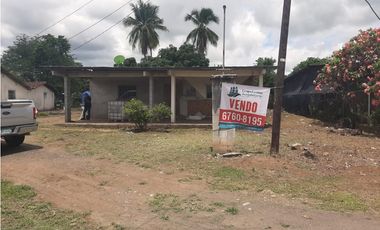 SE VENDE CASA LOS HATILLOS DE PESÉ