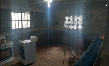 SE VENDE CASA LOS HATILLOS DE PESÉ