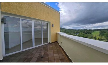 SE VENDE LUJOSO APARTAMENTO DE 4 REC.EN TUCAN COUNTRY CLUB(TC4L)