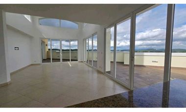 SE VENDE LUJOSO APARTAMENTO DE 4 REC.EN TUCAN COUNTRY CLUB(TC4L)