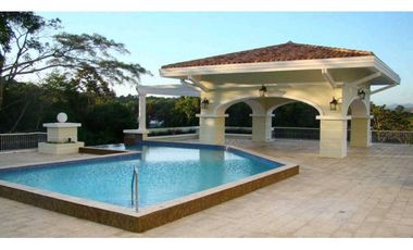 SE VENDE LUJOSO APARTAMENTO DE 4 REC.EN TUCAN COUNTRY CLUB(TC4L)
