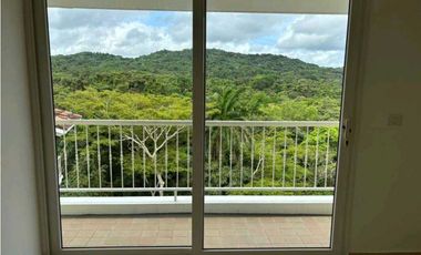 SE VENDE LUJOSO APARTAMENTO DE 4 REC.EN TUCAN COUNTRY CLUB(TC4L)