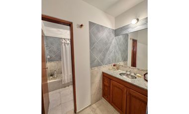 VENTA CASA 4 DORMITORIOS C/PILETA B° LAS ROSAS CORDOBA