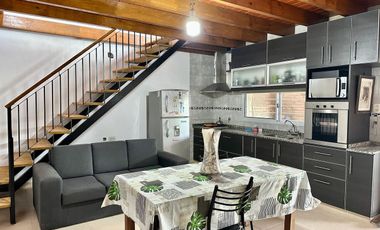VENTA Casa con patio verde y 2 dormitorios