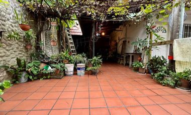 Casa + 2 departamentos en José Marmol