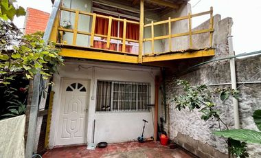 Casa + 2 departamentos en José Marmol