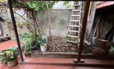 Casa + 2 departamentos en José Marmol