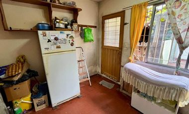 Casa + 2 departamentos en José Marmol