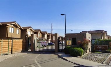Casa en Arriendo en MAP - Se Arrienda Bella casa 5h,3B, dentro de condominio en Huechuraba