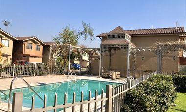 Casa en Arriendo en MAP - Se Arrienda Bella casa 5h,3B, dentro de condominio en Huechuraba