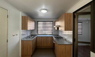 Casa en Arriendo en MAP - Se Arrienda Bella casa 5h,3B, dentro de condominio en Huechuraba
