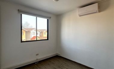 Casa en Arriendo en MAP - Se Arrienda Bella casa 5h,3B, dentro de condominio en Huechuraba