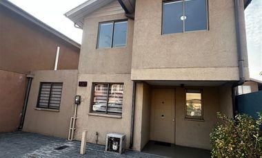 Casa en Arriendo en MAP - Se Arrienda Bella casa 5h,3B, dentro de condominio en Huechuraba