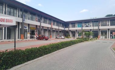 Plaza comercial, Costa Brisa km 19.5 Via La Costa. Y.Def