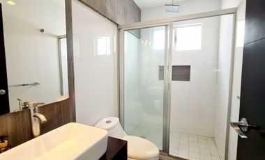 Casa en Venta en Lomas del Sol | Amplio Jardín