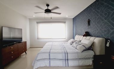 Casa en Venta en Lomas del Sol | Amplio Jardín