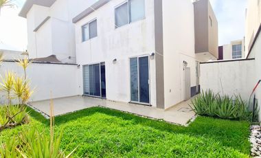 Casa en Venta en Lomas del Mar | Amplio Jardín