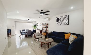 Casa en Venta en Lomas del Sol | Amplio Jardín