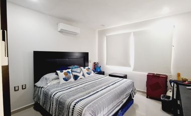 Casa en Venta en Lomas del Mar | Amplio Jardín