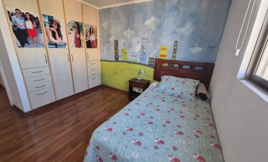 Se vende depto en AV. Brasil de 3D+2B+2Est y 1 Bod + 1D y 1B de servicio a  8.500 UF
