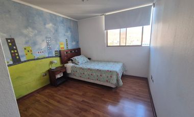 Se vende depto en AV. Brasil de 3D+2B+2Est y 1 Bod + 1D y 1B de servicio a  8.500 UF